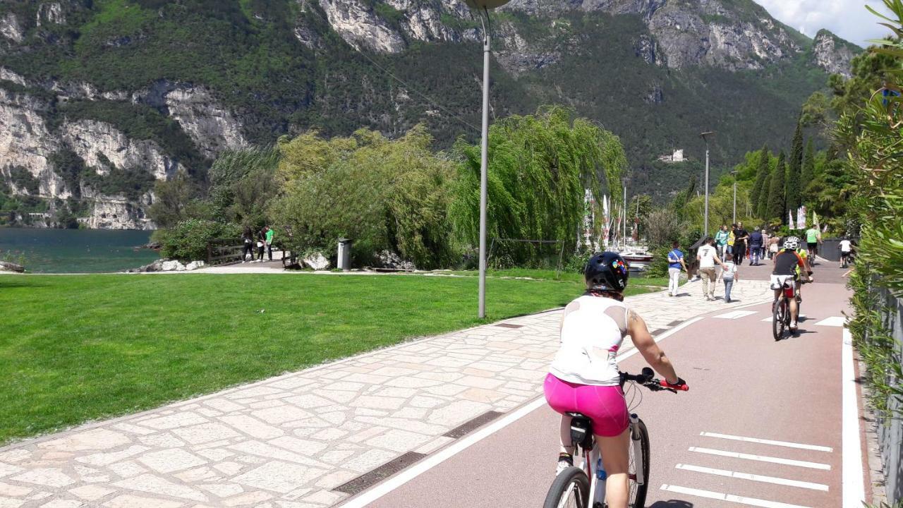 Garda Blu Apartment Riva del Garda Exteriör bild