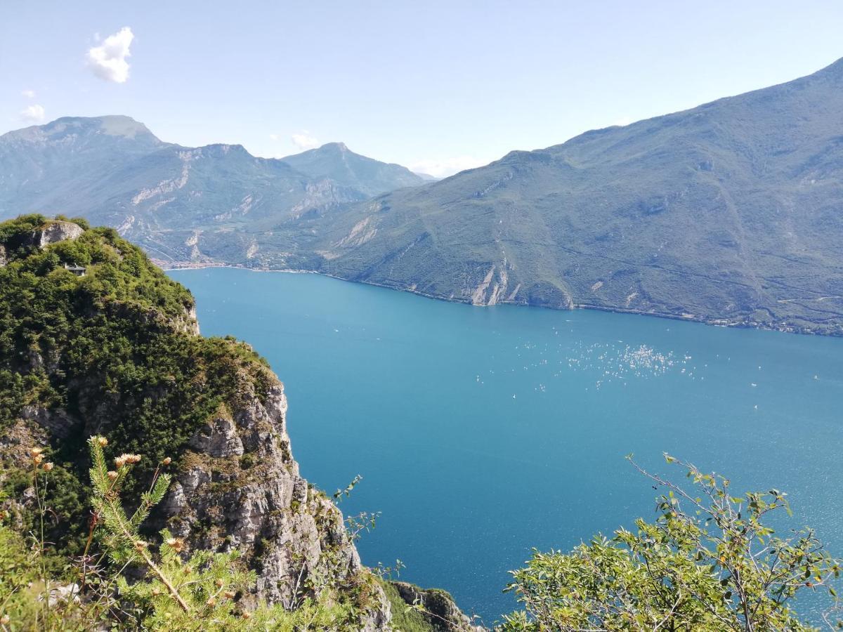 Garda Blu Apartment Riva del Garda Exteriör bild